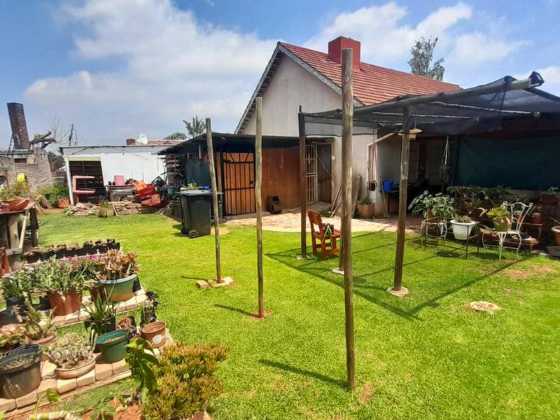 3 Bedroom Property for Sale in Rhodesfield Gauteng