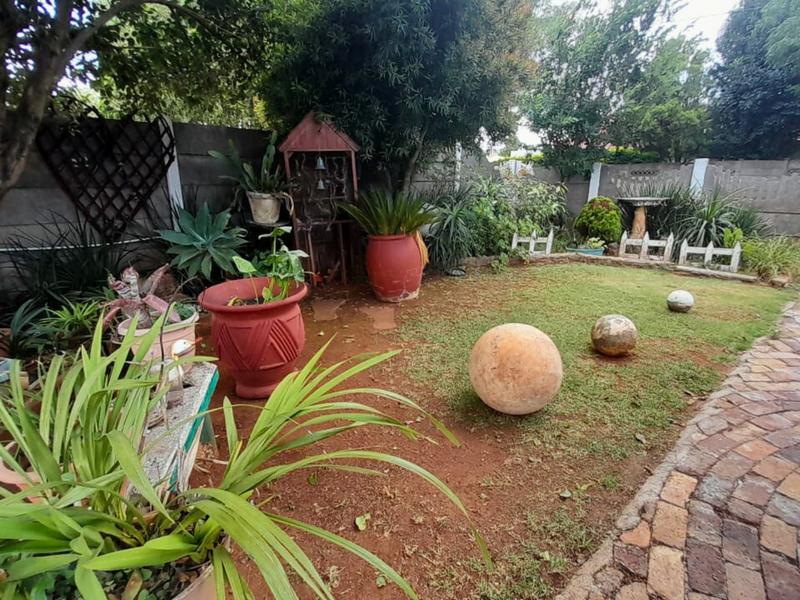 3 Bedroom Property for Sale in Rhodesfield Gauteng