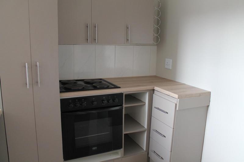 1 Bedroom Property for Sale in Edenvale Central Gauteng
