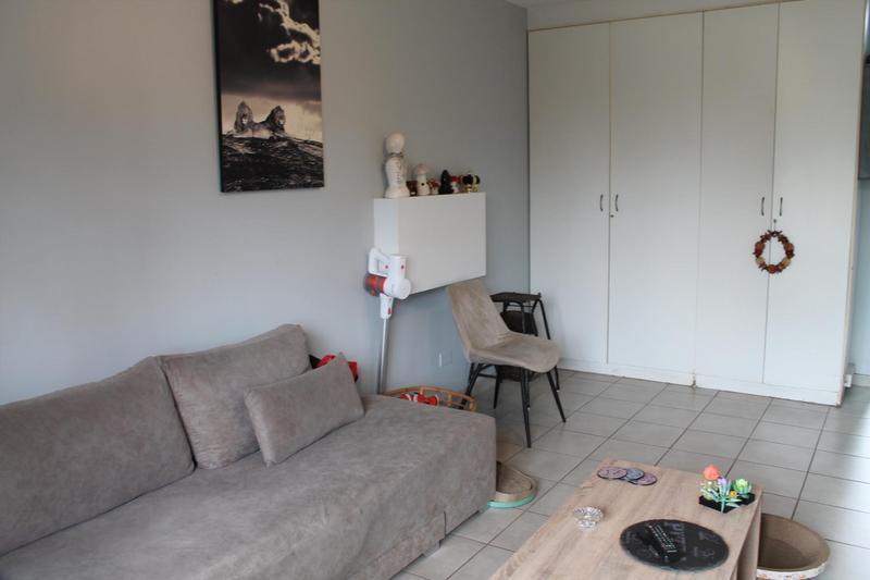 1 Bedroom Property for Sale in Edenvale Central Gauteng