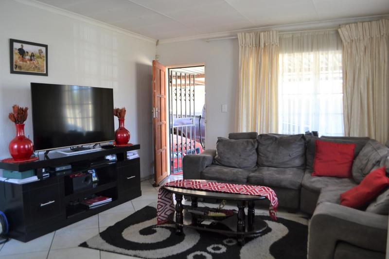 2 Bedroom Property for Sale in Alveda Park Gauteng