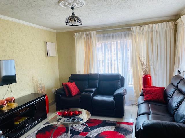 3 Bedroom Property for Sale in Diepkloof Zone 4 Gauteng