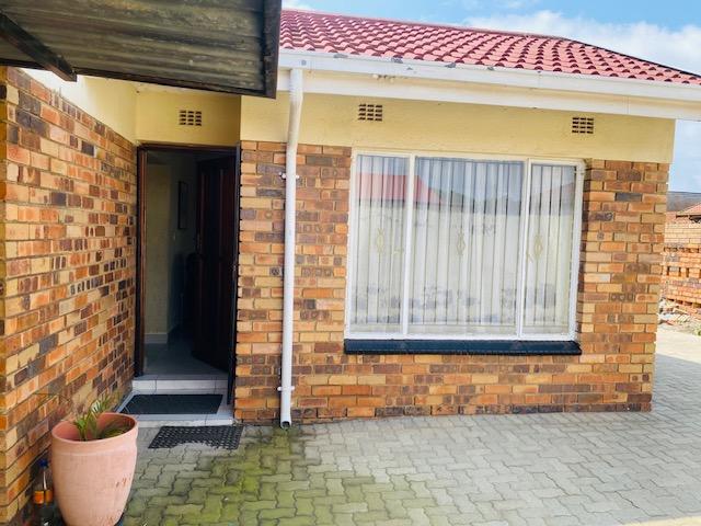 3 Bedroom Property for Sale in Diepkloof Zone 4 Gauteng