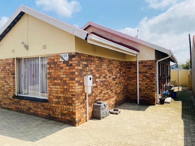 3 Bedroom Property for Sale in Diepkloof Zone 4 Gauteng