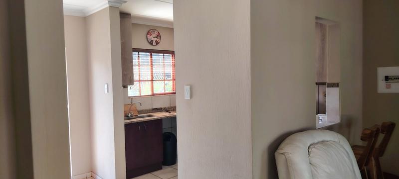 2 Bedroom Property for Sale in Willowbrook Gauteng