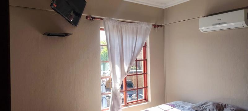2 Bedroom Property for Sale in Willowbrook Gauteng