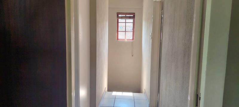 2 Bedroom Property for Sale in Willowbrook Gauteng