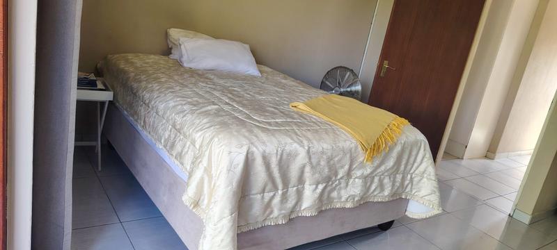 2 Bedroom Property for Sale in Willowbrook Gauteng