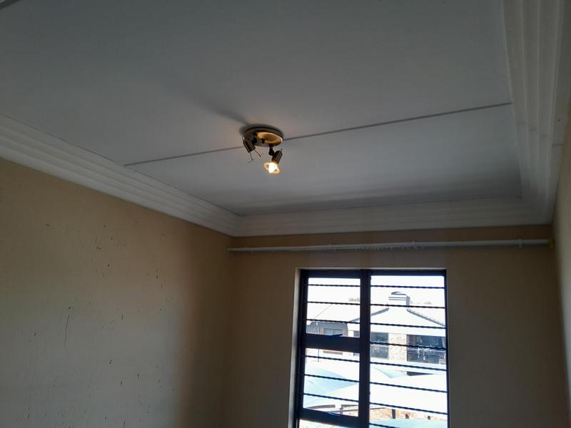 2 Bedroom Property for Sale in Ravenswood Gauteng