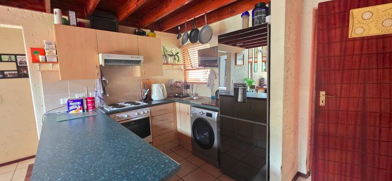 1 Bedroom Property for Sale in Douglasdale Gauteng