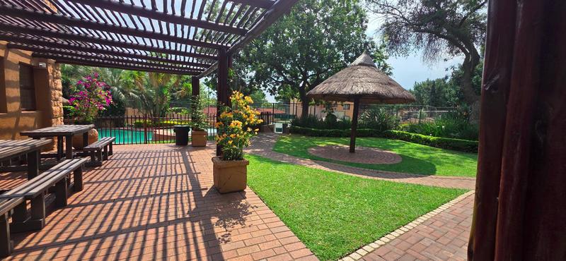 1 Bedroom Property for Sale in Douglasdale Gauteng