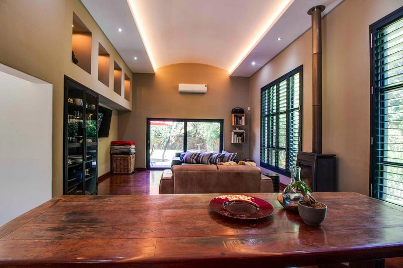 5 Bedroom Property for Sale in Ruimsig Gauteng