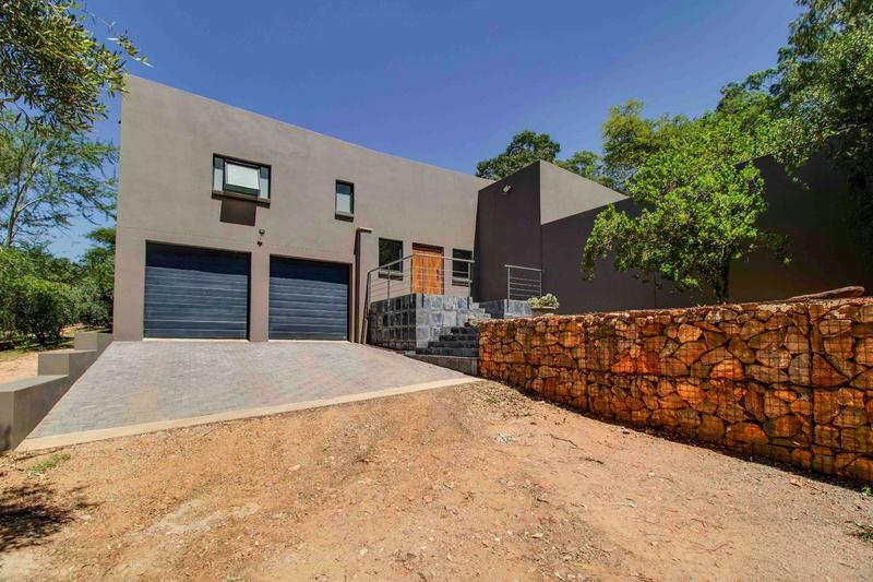 5 Bedroom Property for Sale in Ruimsig Gauteng