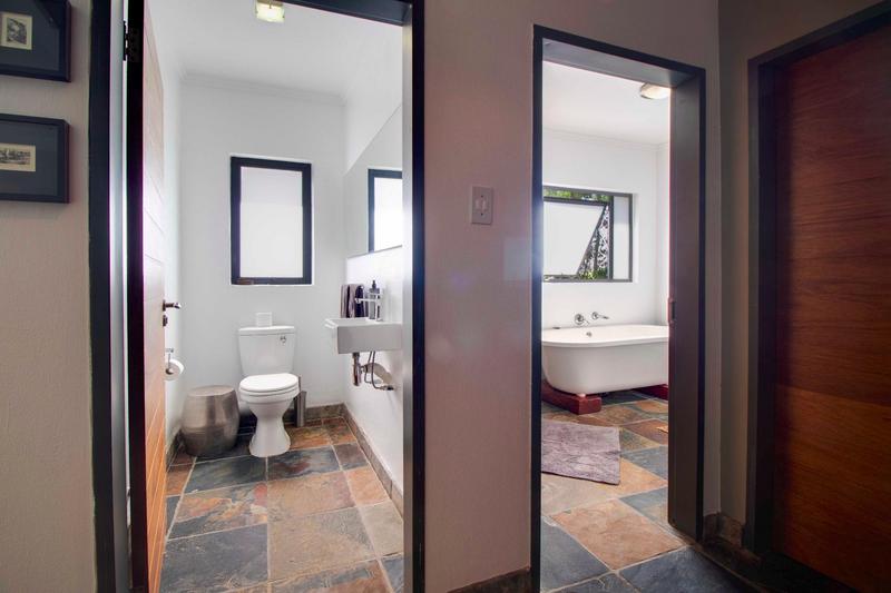 5 Bedroom Property for Sale in Ruimsig Gauteng