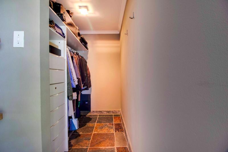 5 Bedroom Property for Sale in Ruimsig Gauteng