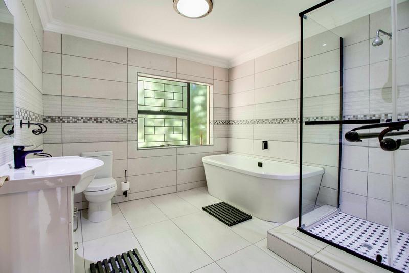 9 Bedroom Property for Sale in Zonnehoewe A H Gauteng