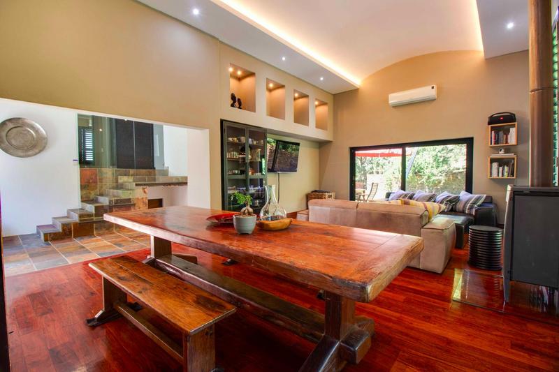 5 Bedroom Property for Sale in Zonnehoewe A H Gauteng