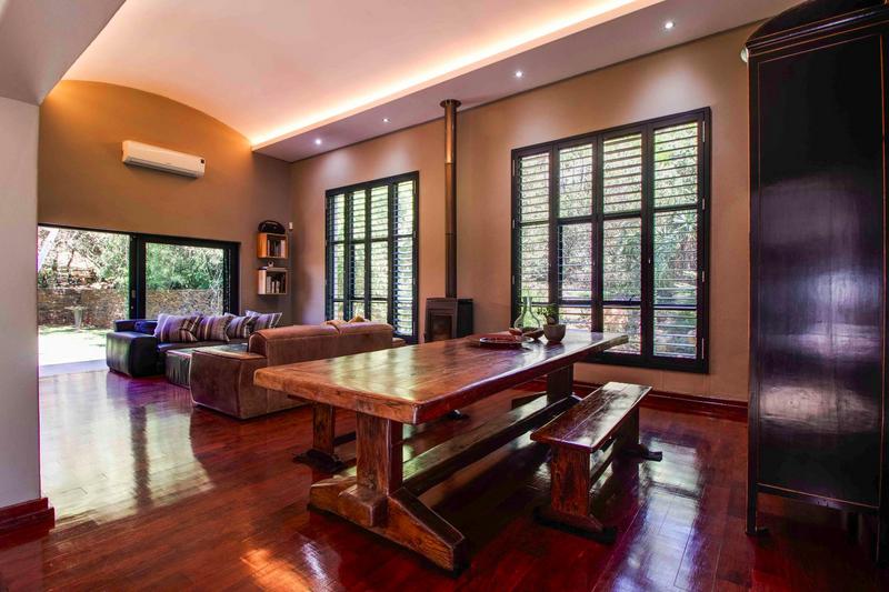 5 Bedroom Property for Sale in Zonnehoewe A H Gauteng