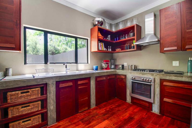 5 Bedroom Property for Sale in Zonnehoewe A H Gauteng