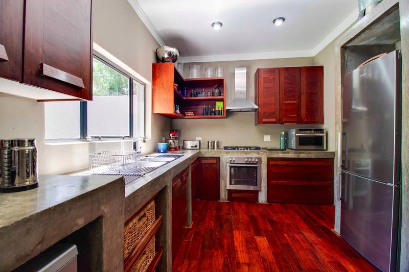 5 Bedroom Property for Sale in Zonnehoewe A H Gauteng