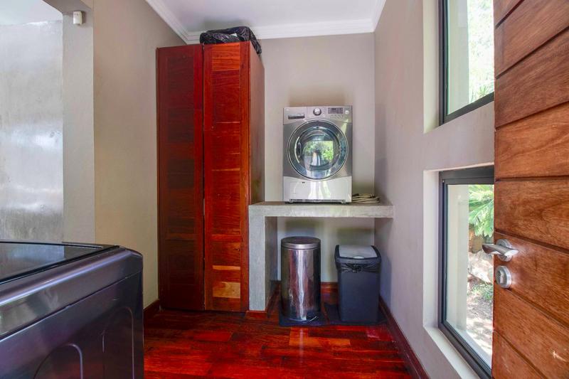 5 Bedroom Property for Sale in Zonnehoewe A H Gauteng