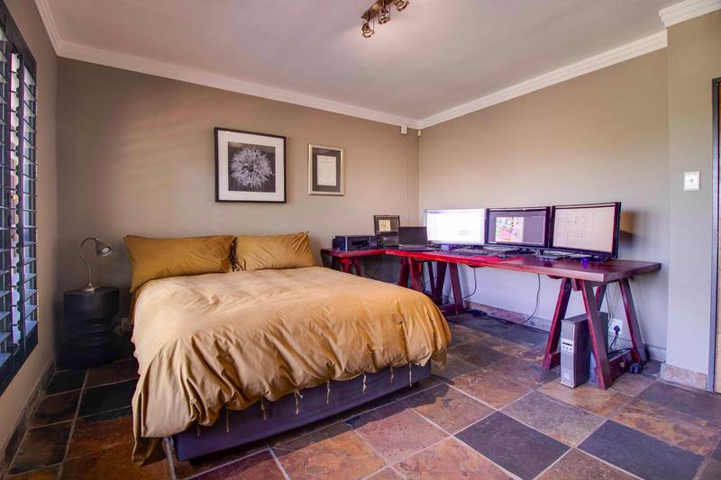 5 Bedroom Property for Sale in Zonnehoewe A H Gauteng