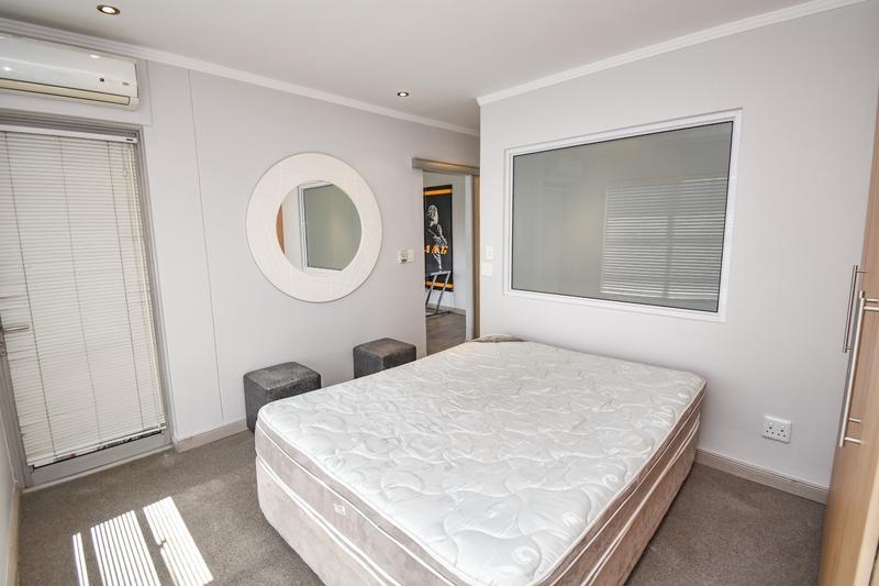 To Let 2 Bedroom Property for Rent in Sandhurst Gauteng