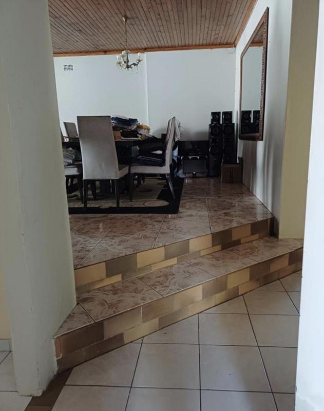 3 Bedroom Property for Sale in Comptonville Gauteng