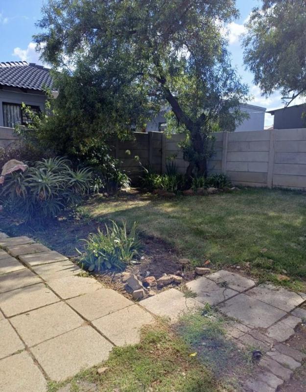 3 Bedroom Property for Sale in Comptonville Gauteng