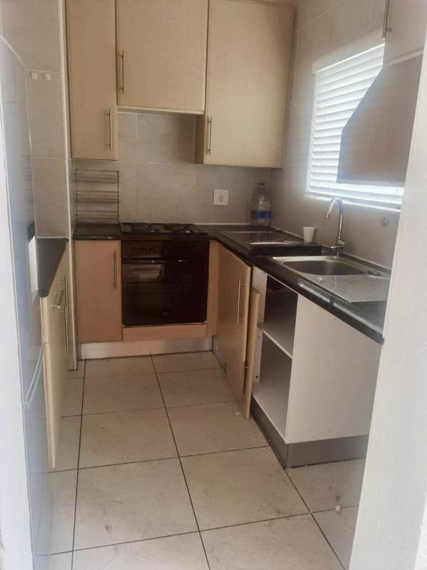 2 Bedroom Property for Sale in Glenhazel Gauteng