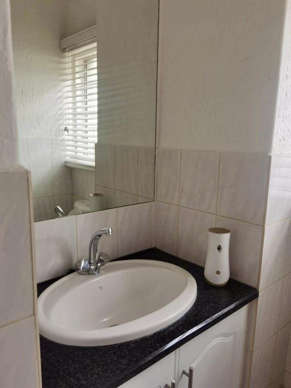 2 Bedroom Property for Sale in Glenhazel Gauteng