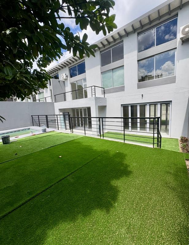 To Let 5 Bedroom Property for Rent in Hyde Park Gauteng