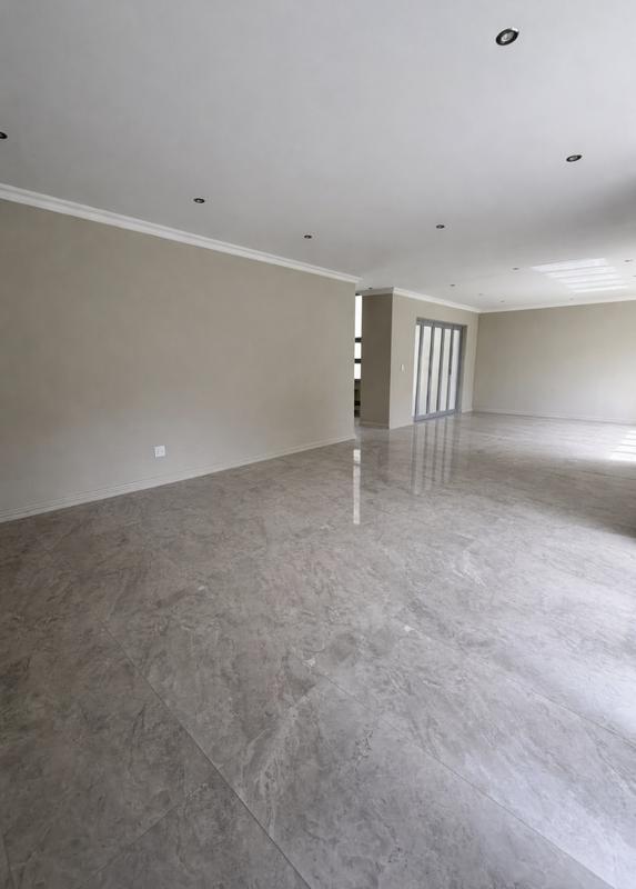 To Let 5 Bedroom Property for Rent in Hyde Park Gauteng