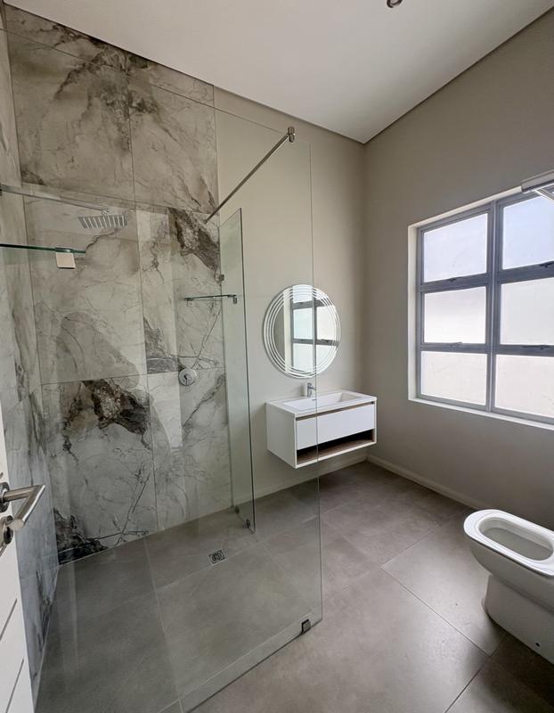 To Let 5 Bedroom Property for Rent in Hyde Park Gauteng