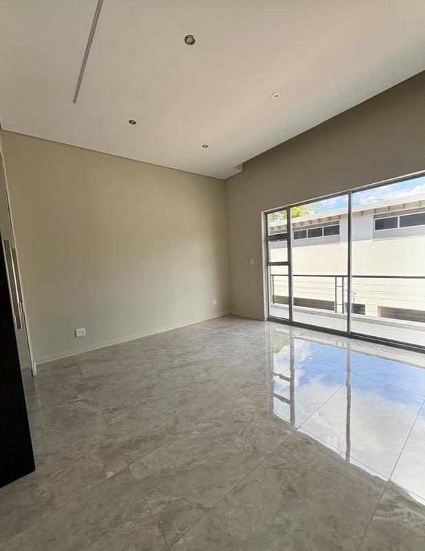 To Let 5 Bedroom Property for Rent in Hyde Park Gauteng