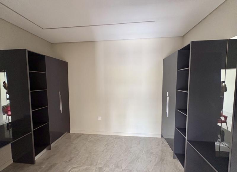 To Let 5 Bedroom Property for Rent in Hyde Park Gauteng