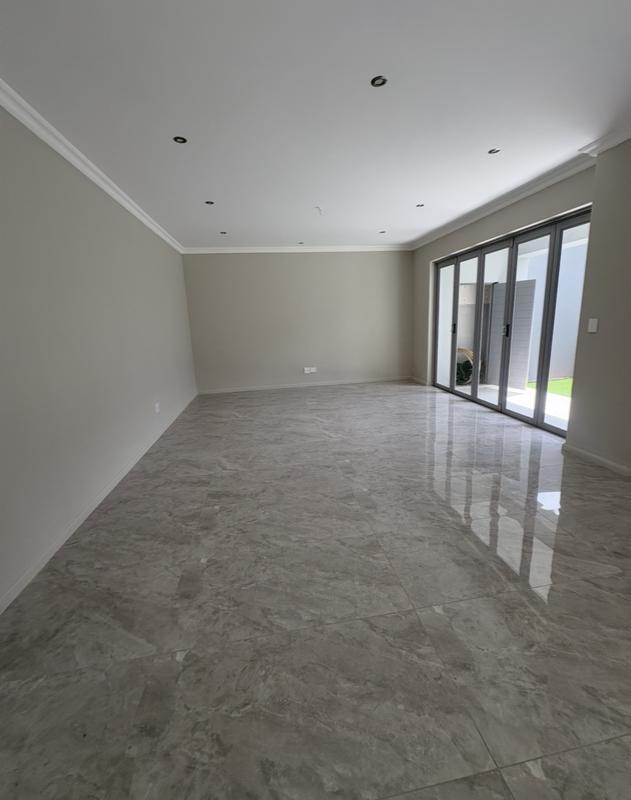 To Let 5 Bedroom Property for Rent in Hyde Park Gauteng