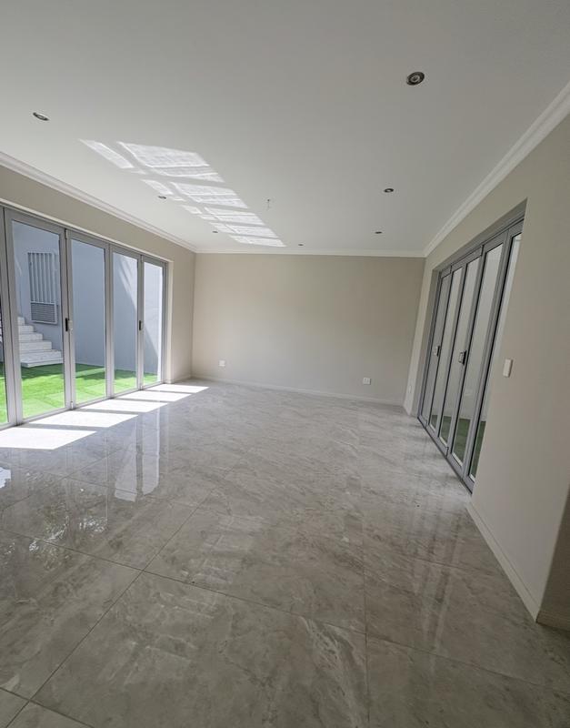 To Let 5 Bedroom Property for Rent in Hyde Park Gauteng