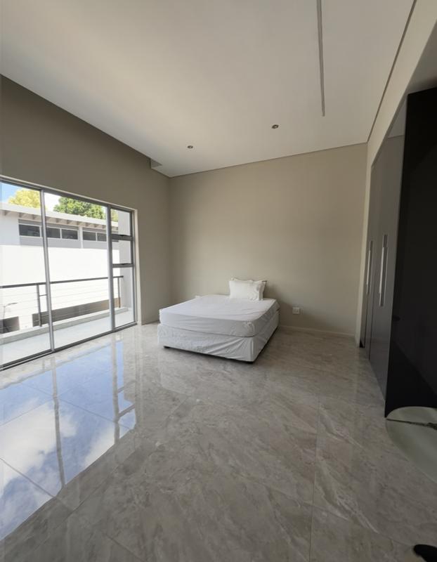 To Let 5 Bedroom Property for Rent in Hyde Park Gauteng