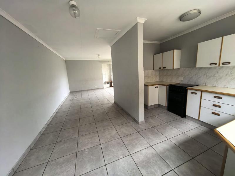 To Let 1 Bedroom Property for Rent in Edenvale Gauteng