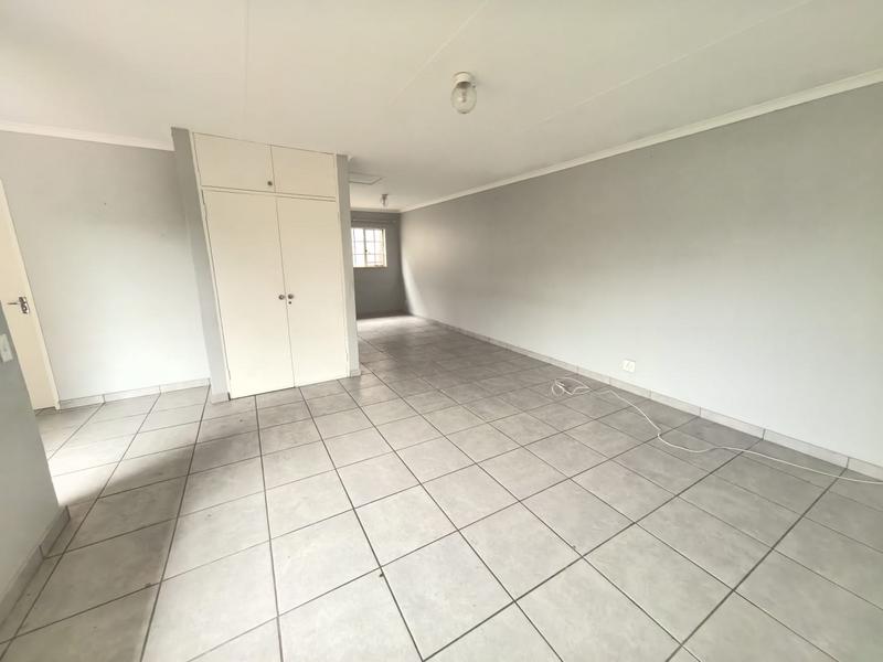 To Let 1 Bedroom Property for Rent in Edenvale Gauteng
