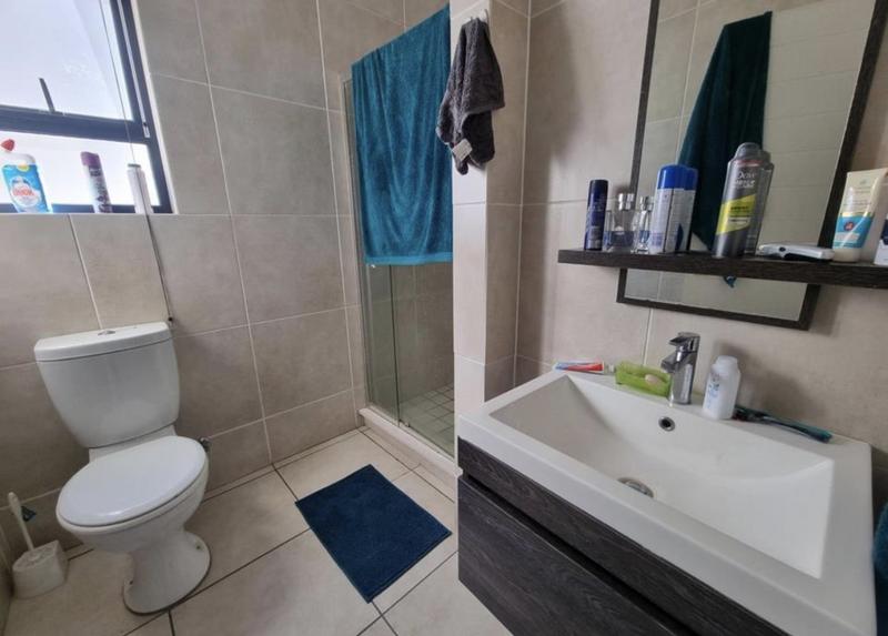 1 Bedroom Property for Sale in Oakdene Gauteng