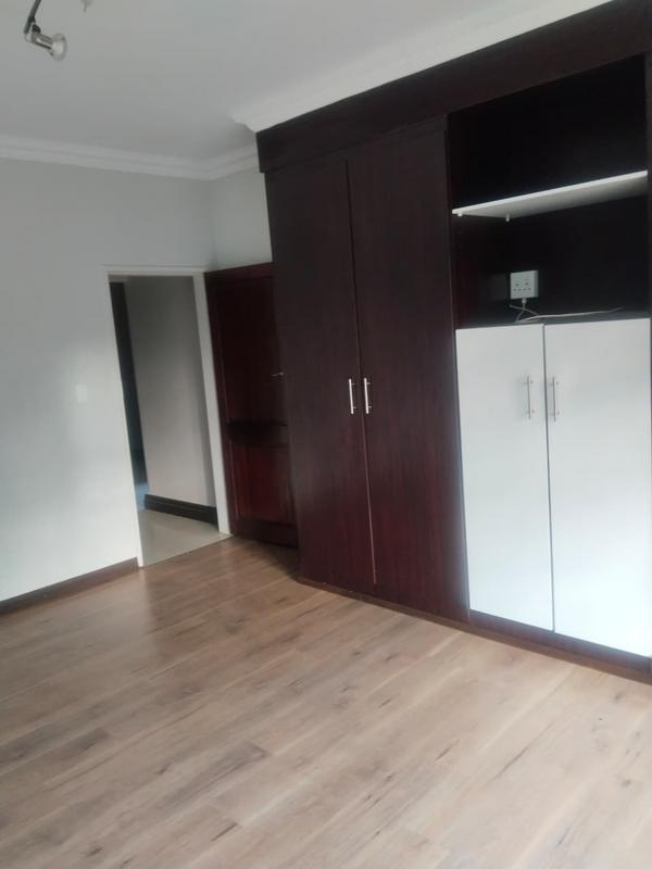 To Let 4 Bedroom Property for Rent in Sunnyridge Gauteng