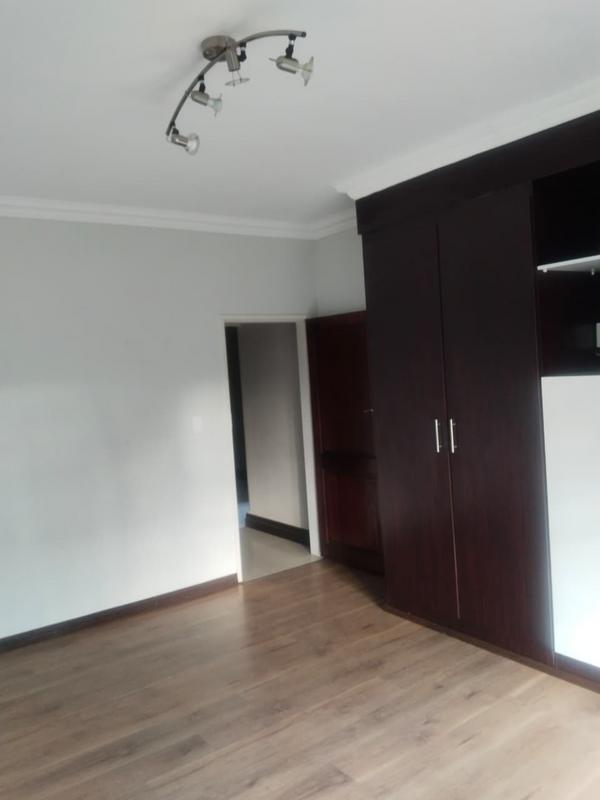 To Let 4 Bedroom Property for Rent in Sunnyridge Gauteng