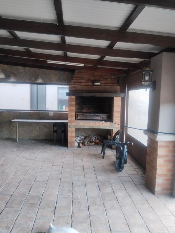 To Let 4 Bedroom Property for Rent in Sunnyridge Gauteng