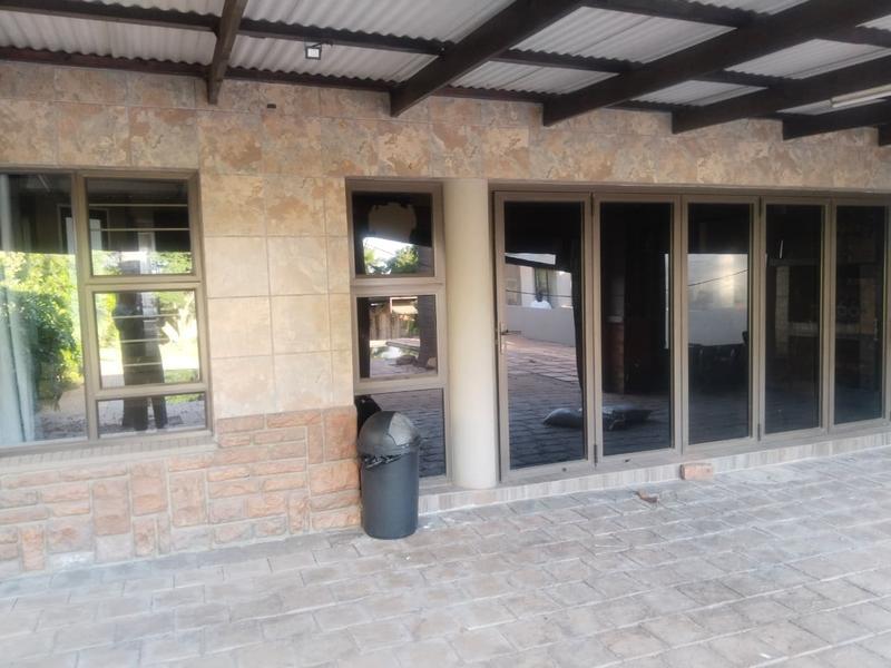 To Let 4 Bedroom Property for Rent in Sunnyridge Gauteng