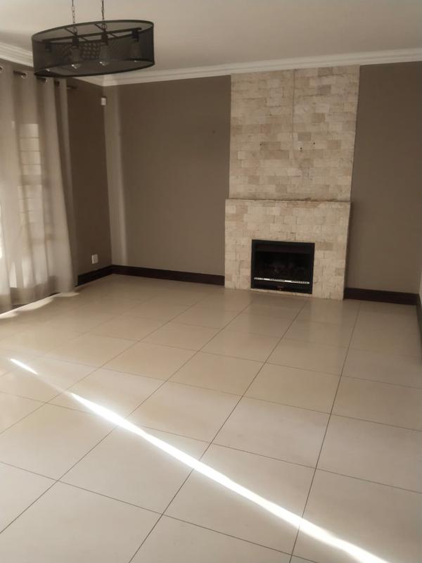 To Let 4 Bedroom Property for Rent in Sunnyridge Gauteng