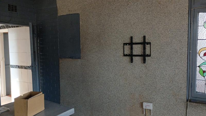 2 Bedroom Property for Sale in Bezuidenhout Valley Gauteng