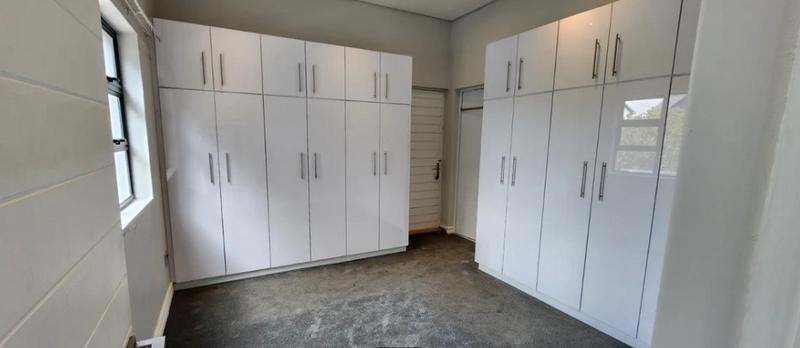 2 Bedroom Property for Sale in Waterfall Gauteng