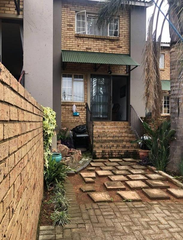 2 Bedroom Property for Sale in Primrose Hill Gauteng
